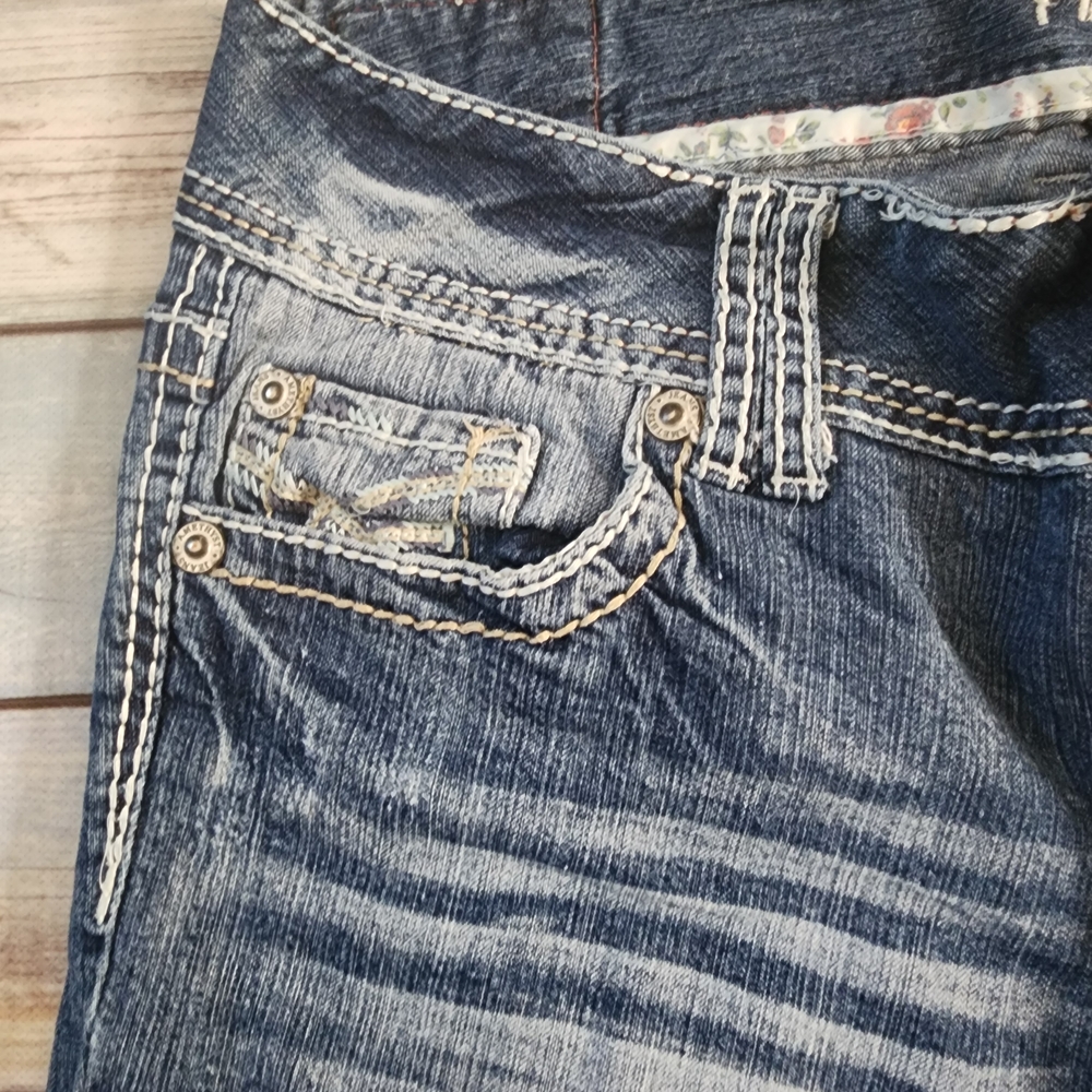 Amethyst Jeans Women's Blue Jeans - Picture 4 of 7